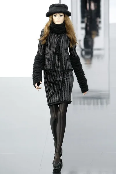 Look 48